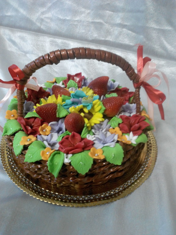 Первая  корзина с цветами