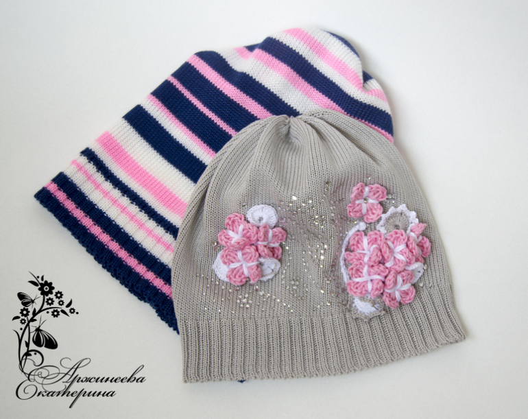 Весенние шапочки для Анны...