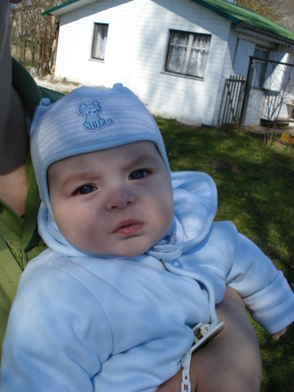 Малыш и праздник :)