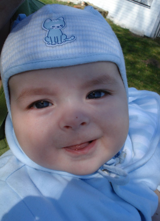 Малыш и праздник :)