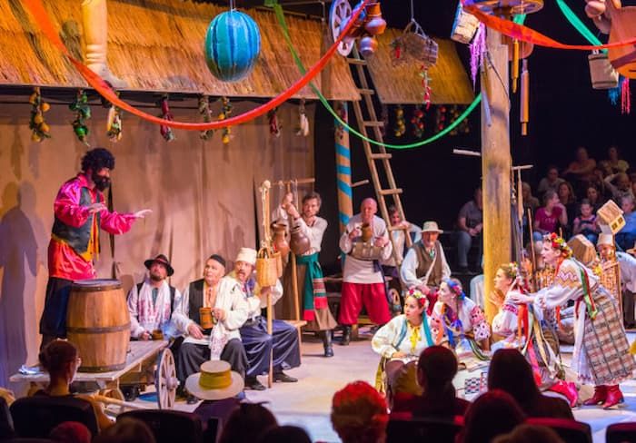 Сорочинская ярмарка опера. Сорочинская ярмарка большой театр. Сорочинская ярмарка опера. Сорочинская ярмарка опера. Сорочинская ярмарка театр покровского.