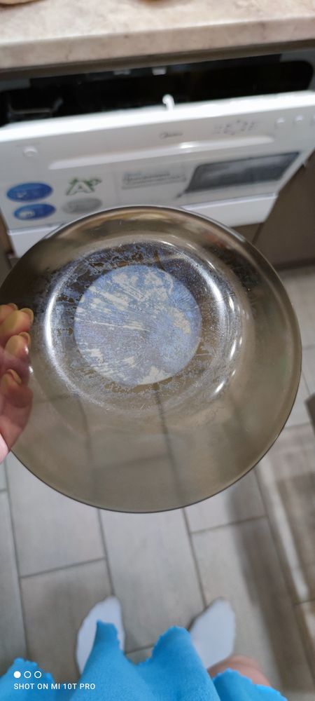 Почему налет на посуде после посудомоечной машины