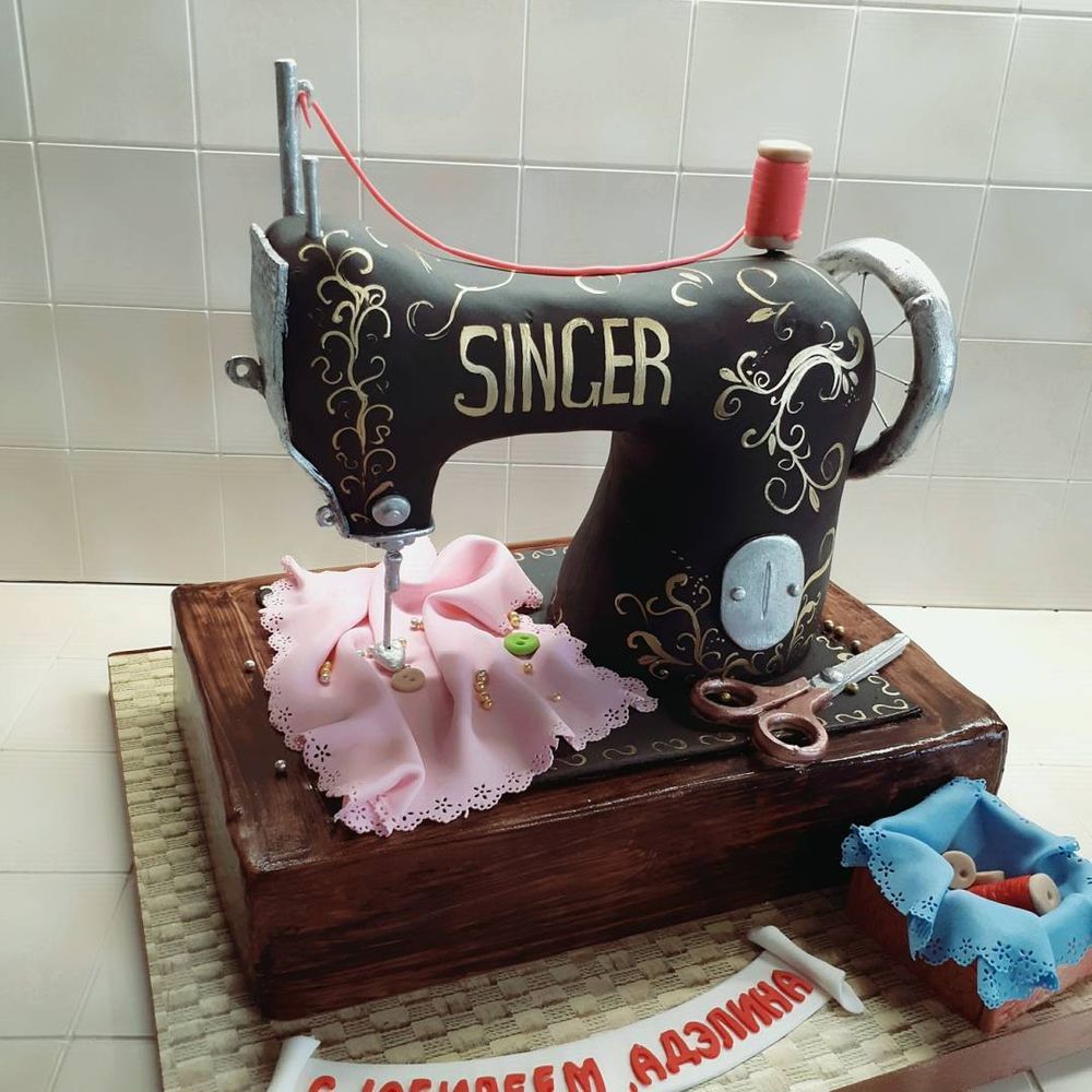 Торт швейная машина