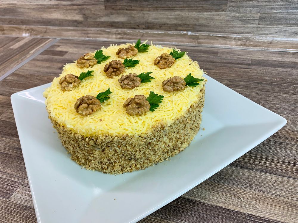 Салат торт из грибов и курицы