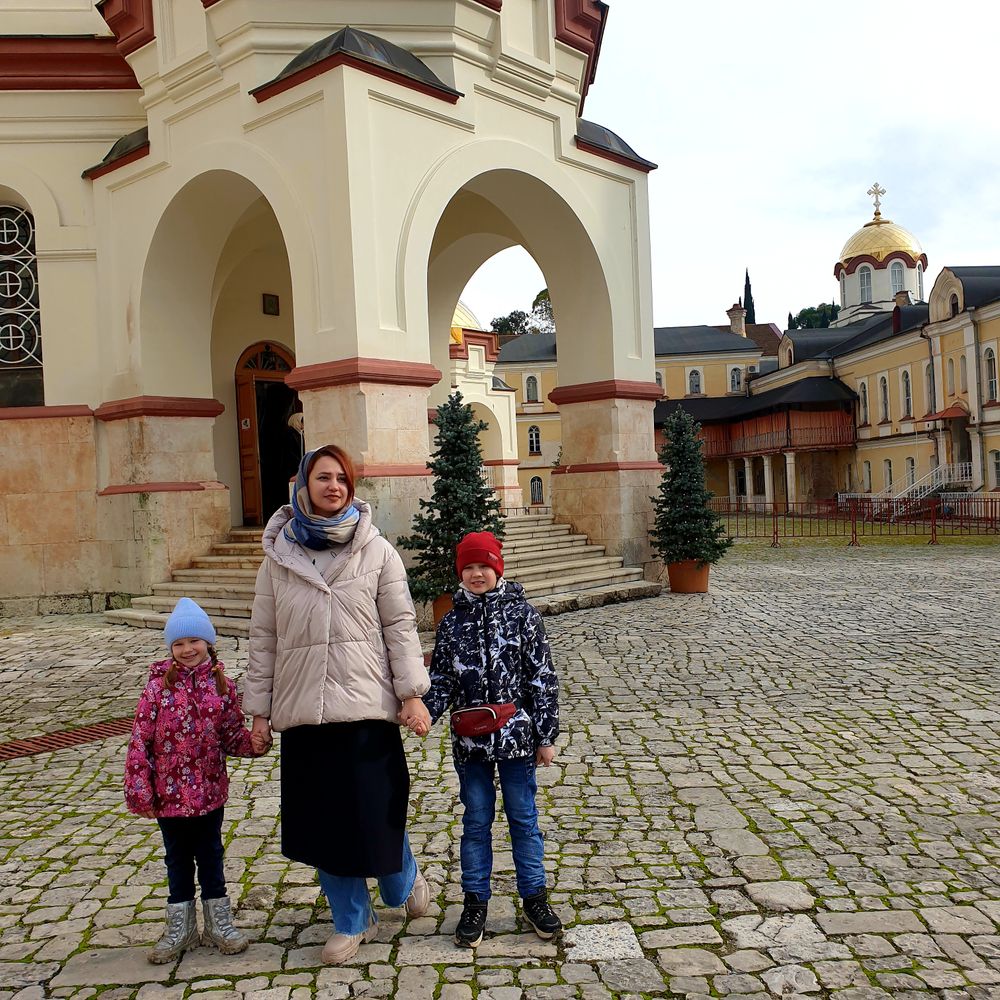 Время в абхазии сейчас разница. Абхазия в январе. Фото Абхазия в январе 2022. Абхазия сейчас фото 2022 декабрь. Достопримечательности в Абхазии январе 2023.