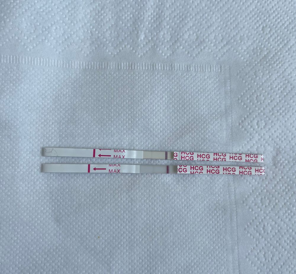 Положительный тест на берем. Rfr ghfdbkmyj bcgjkmpjdfnm ntnc yf ,thtvtyjcnm. Как делать тест на беременнос. Ошибочный тест на беременность. Тесты на беременность на ранних.