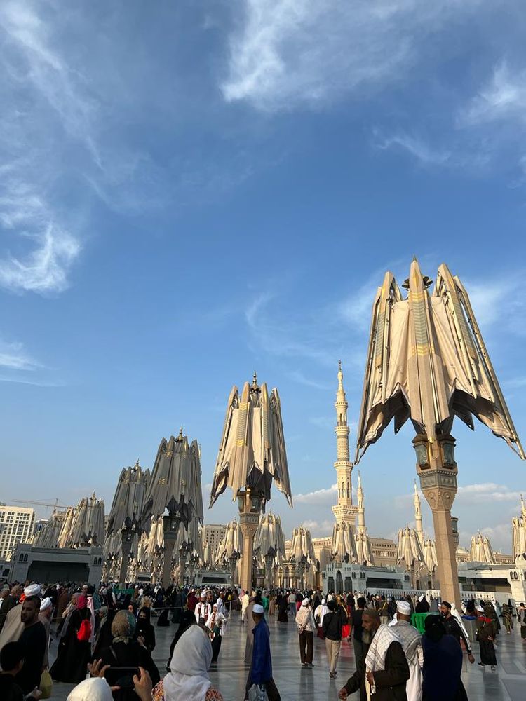 Мечеть. Саудовская аравия. Иордания мечеть. Саудовская аравия. Женщины в мечети.