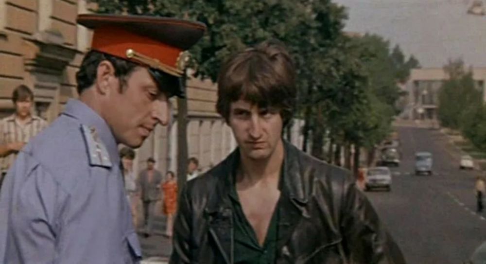 сыщик фильм 1979. сыщик фильм 1979. сыщик 1980 фильм. андрей ташков сыщик. сыщик джуд лоу и майкл кейн.