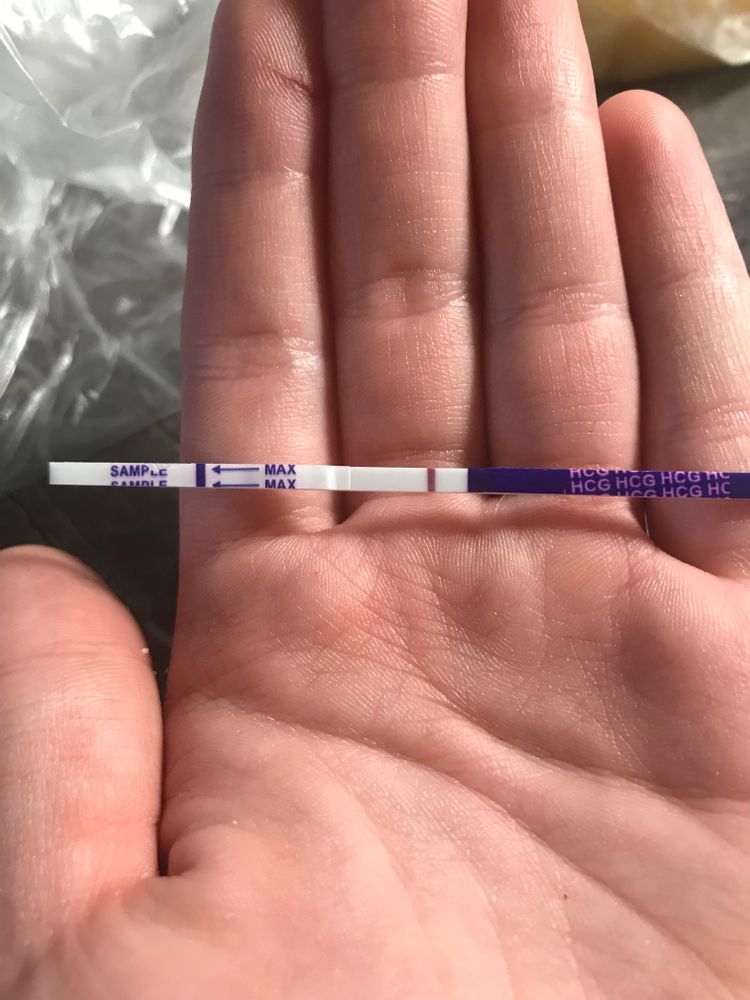 Болит и тянет низ живота у женщины. Утром тянет живот. Утром тянет живот. Болит живот при беременности. При задержке месячных.