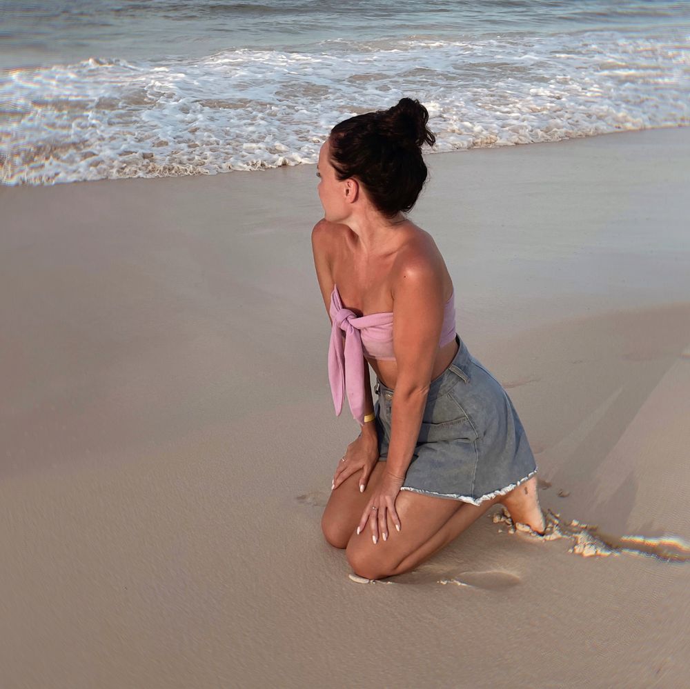 Ноздрю по 1 2. Вазомоторный ринит носовые раковины. Нос девушки рисунок. Гайморовы пазухи гайморит. Анатомия искривлённой носовой перегородки.