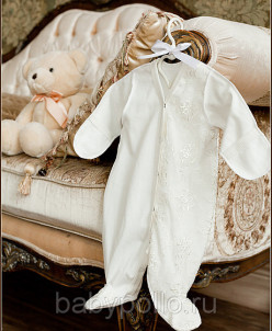 Комбинезон на выписку