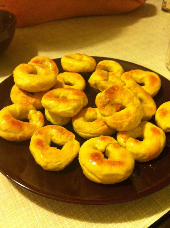 Напекла бубликов своим мужичкам